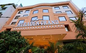 Hotel Meraden Grand Varanasi